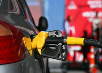 Хомсдолын айдас шатахууны хомсдолыг хэрхэн үүсгэдэг вэ?